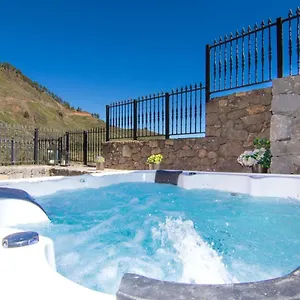  Bed & Breakfast Mogarén: Jacuzzi&beautiful Views
